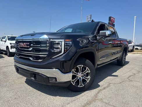 Used 2025 GMC Sierra 1500 SLT AWD/4WD image 1