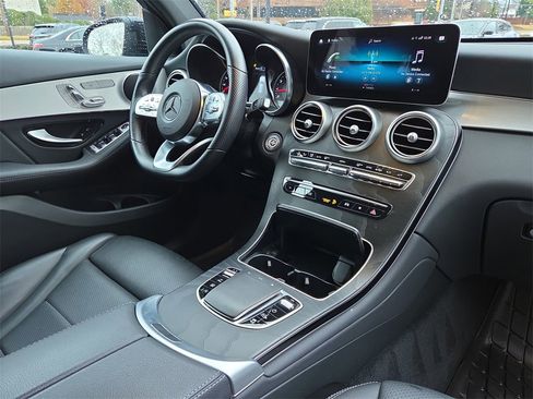 Certified 2022 Mercedes-Benz GLC 300 image 17