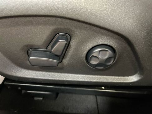 Used 2019 Jeep Renegade Trailhawk image 12
