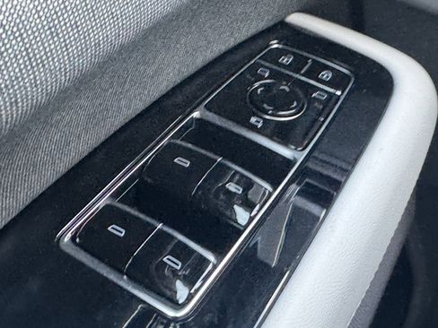 New 2025 Cadillac Escalade IQ Sport 1 w/ LPO, ONYX Package image 32