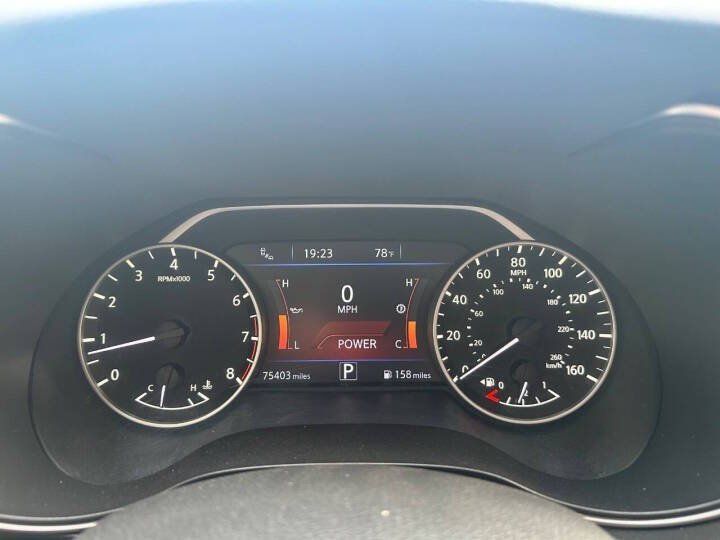Used 2016 Nissan Maxima SR FWD image 13