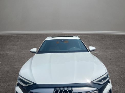 Used 2024 Audi Q8 e-tron Premium Plus w/ Premium Plus Package image 28