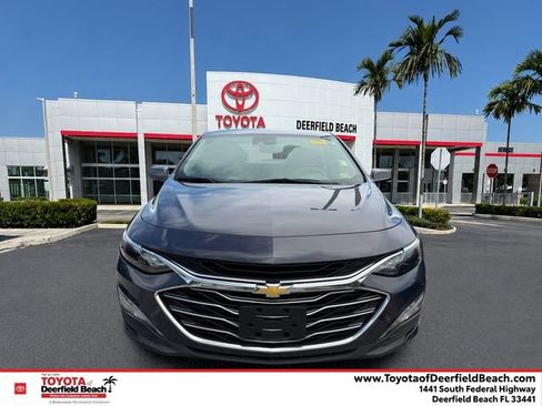 Used 2025 Chevrolet Malibu LT FWD image 1