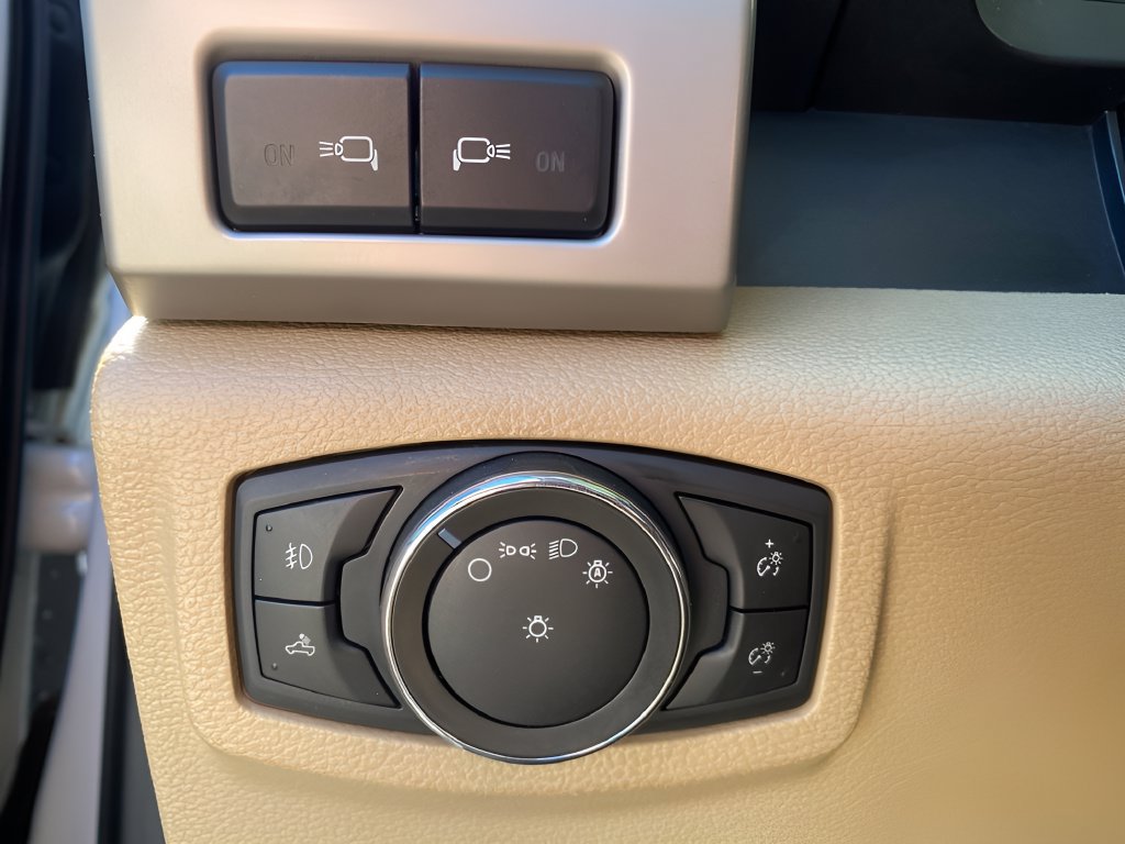 Used 2021 Ford F250 Lariat w/ Lariat Value Package AWD/4WD image 15
