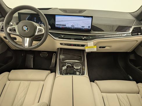 New 2026 BMW X7 xDrive40i w/ M Sport Package image 17