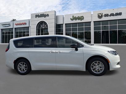 New 2026 Chrysler Voyager LX