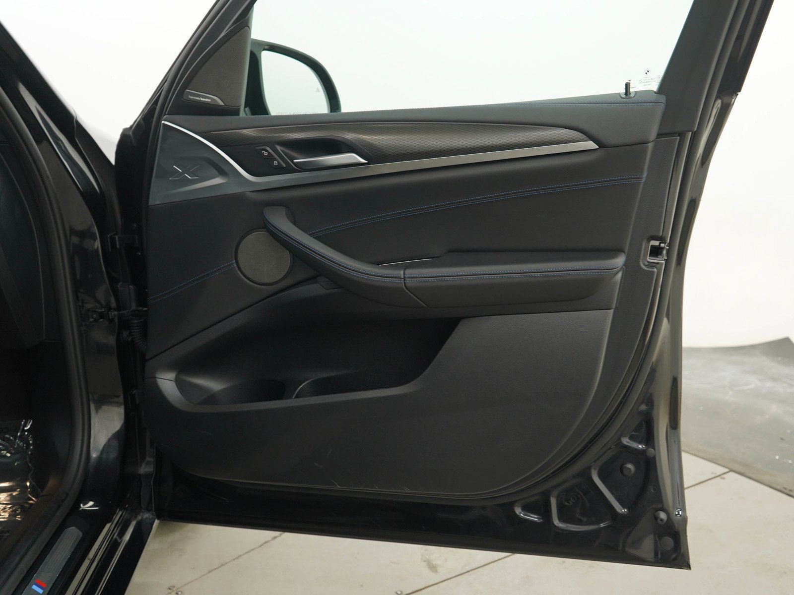 Used 2024 BMW X3 M40i AWD/4WD image 9