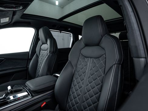 New 2026 Audi SQ7 Prestige image 16