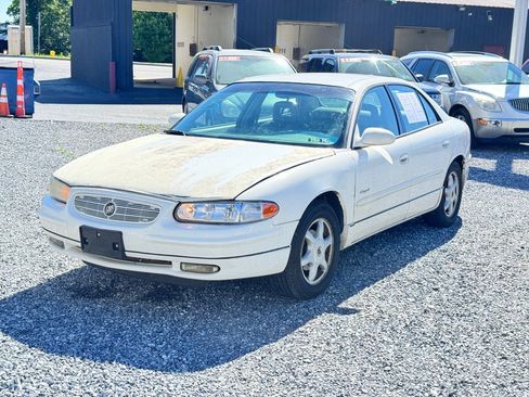 Used 2001 Buick Regal LS w/ Luxury Pkg FWD image 1