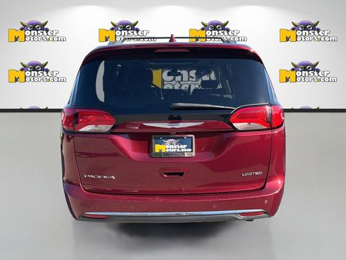 Used 2020 Chrysler Pacifica Limited FWD image 6