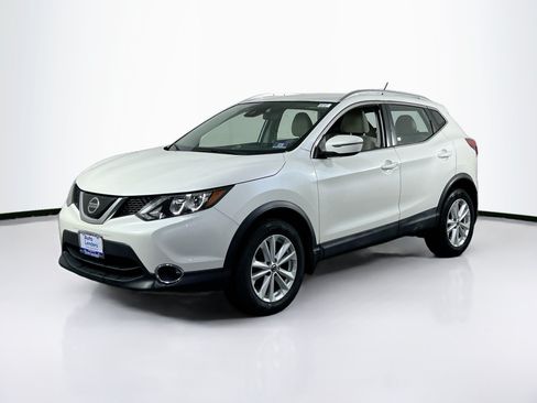 Used 2019 Nissan Rogue Sport SV AWD/4WD image 1