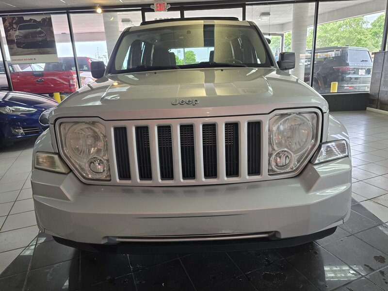 Used 2009 Jeep Liberty Sport w/ Popular Equipment Group AWD/4WD image 2