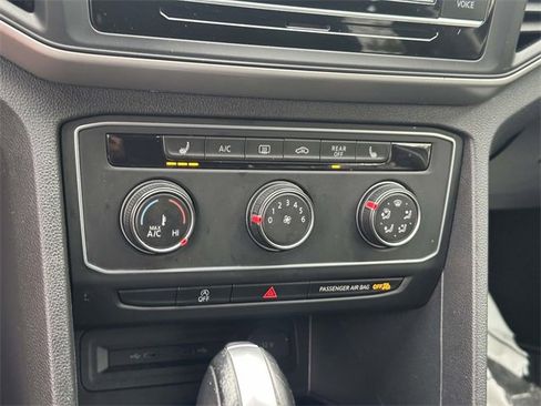 Used 2022 Volkswagen Atlas SE image 28