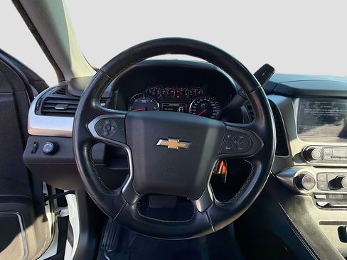 Used 2020 Chevrolet Suburban LS image 36