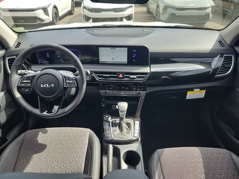 New 2026 Kia Seltos S image 17