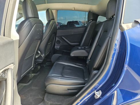 Used 2021 Tesla Model Y Long Range image 14