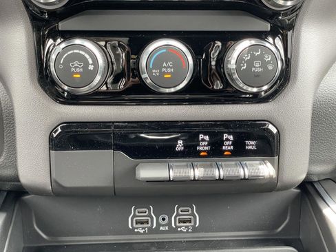 New 2026 RAM 1500 Express AWD/4WD image 24