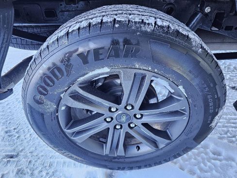 Used 2022 Ford F150 XLT w/ Equipment Group 302A High image 11