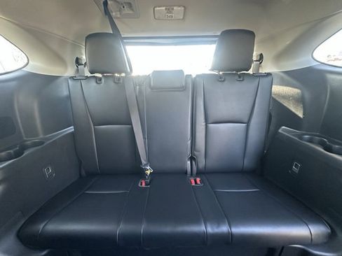 Used 2022 Toyota Highlander XLE image 16
