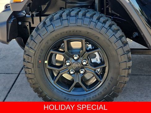 New 2025 Jeep Gladiator Willys image 34