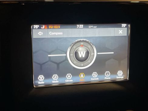 Used 2018 Jeep Grand Cherokee Limited image 18