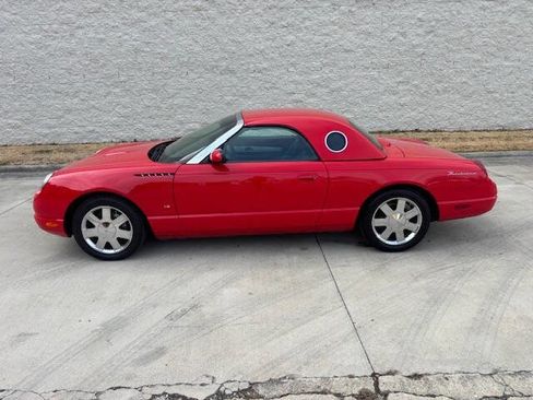 Used 2003 Ford Thunderbird image 30