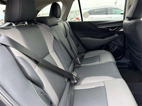 Used 2025 Subaru Outback Onyx Edition image 21