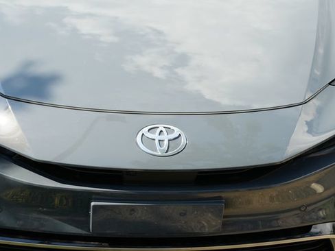 Used 2026 Toyota Prius Plug-In Hybrid w/ Limited Premium Package FWD image 3