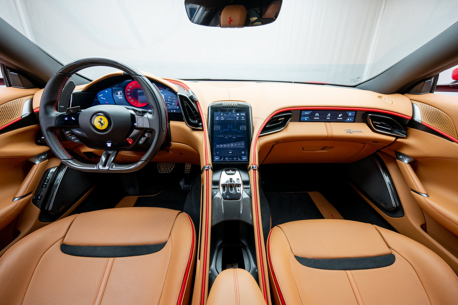 Used 2022 Ferrari Roma RWD image 10