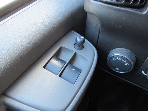 Used 2023 GMC Savana 2500 Extended w/ Driver Convenience Package image 18