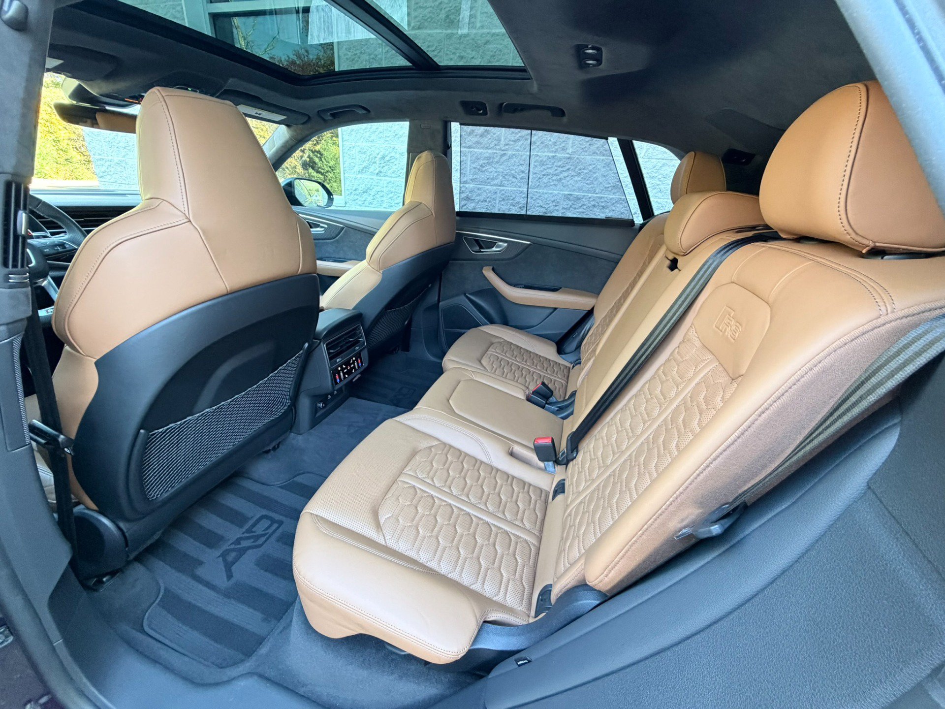 Used 2022 Audi RS Q8 AWD/4WD image 33
