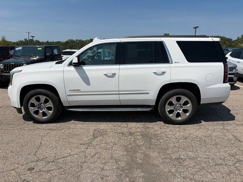 Used 2017 GMC Yukon SLT w/ Premium Edition AWD/4WD image 8
