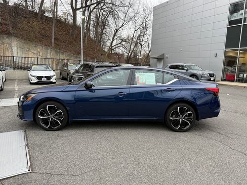 Used 2023 Nissan Altima 2.5 SR image 3