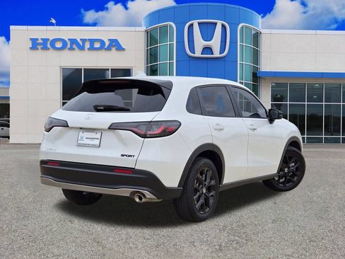 Certified 2025 Honda HR-V Sport image 3