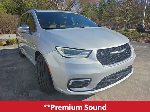 Used 2022 Chrysler Pacifica Pinnacle image 10