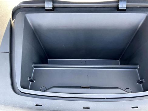 New 2025 Volvo EX30 Ultra w/ Protection Package Premier image 32