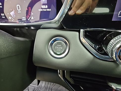 New 2026 GMC Canyon Elevation w/ Convenience Package image 23