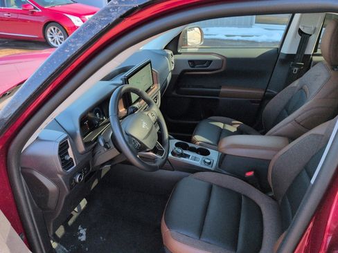 Used 2025 Ford Bronco Sport Outer Banks w/ Outer Banks Tech Package+ image 8