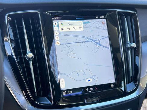 Used 2024 Volvo S60 B5 Core image 26