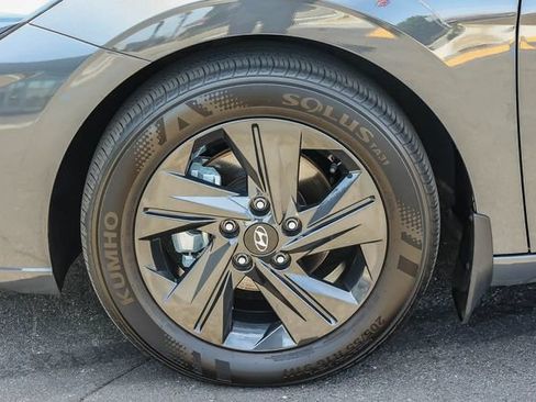 Certified 2023 Hyundai Elantra SEL w/ Cargo Package FWD image 9
