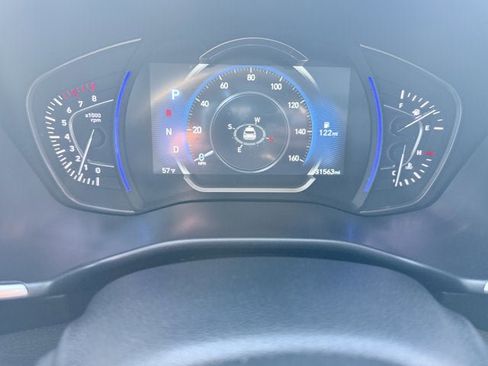 Used 2020 Hyundai Santa Fe Limited image 10