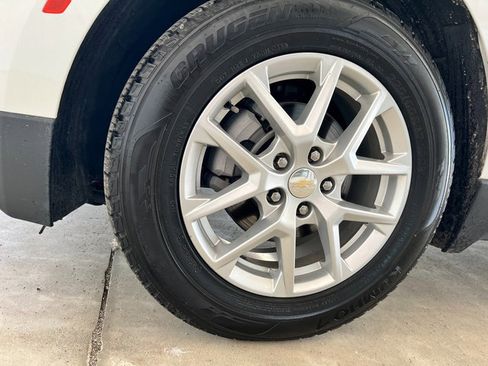 Used 2023 Chevrolet Equinox LT image 12