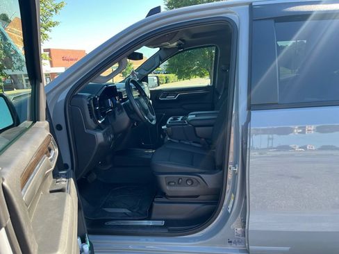 Used 2024 Chevrolet Silverado 1500 RST AWD/4WD image 6