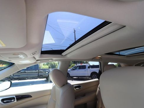 Used 2016 Nissan Pathfinder SL w/ SL Premium Package image 4