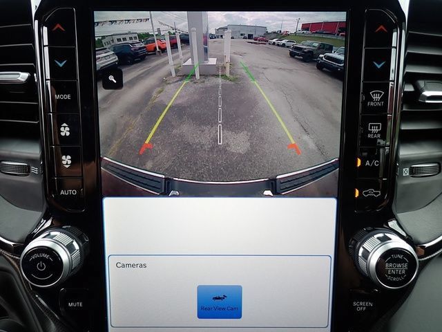 Used 2024 RAM 1500 Limited AWD/4WD image 24