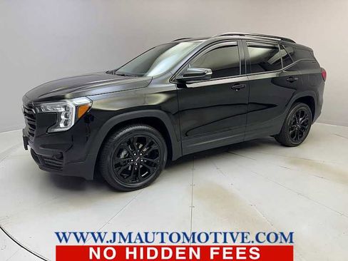 Used 2022 GMC Terrain SLT w/ Tech Package image 1