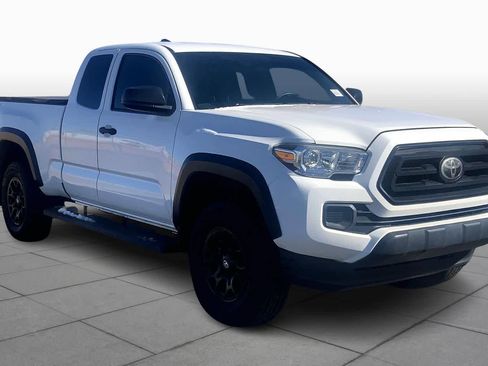 Certified 2020 Toyota Tacoma SR image 3
