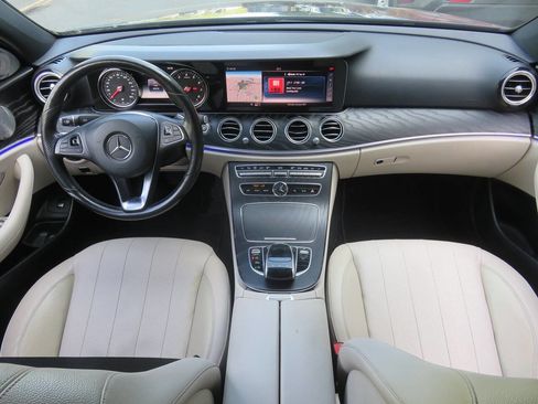 Used 2018 Mercedes-Benz E 300 4MATIC w/ Premium 1 Package image 12