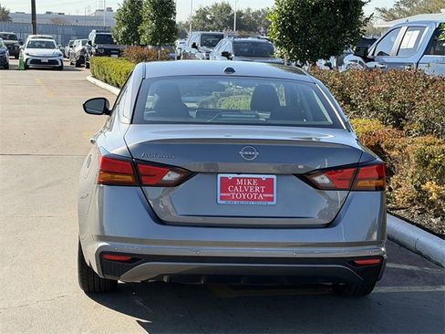 Used 2025 Nissan Altima 2.5 SV image 6