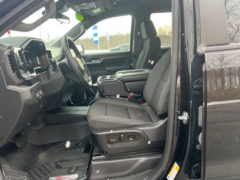 Used 2023 Chevrolet Silverado 1500 LT Trail Boss w/ Protection Package image 9